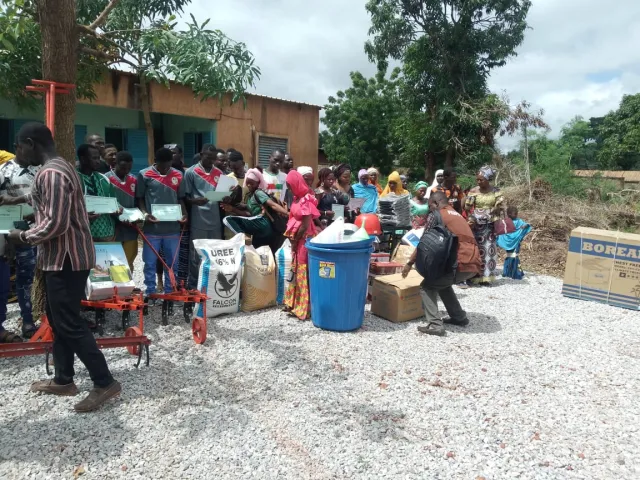 Remise de kits aux PDI formés au Centre dans le cadre du projet PRAPS — photo 7